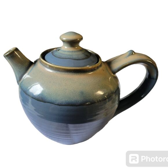 Tumbleweed pottery tea pot with lid - Picture 1 of 7